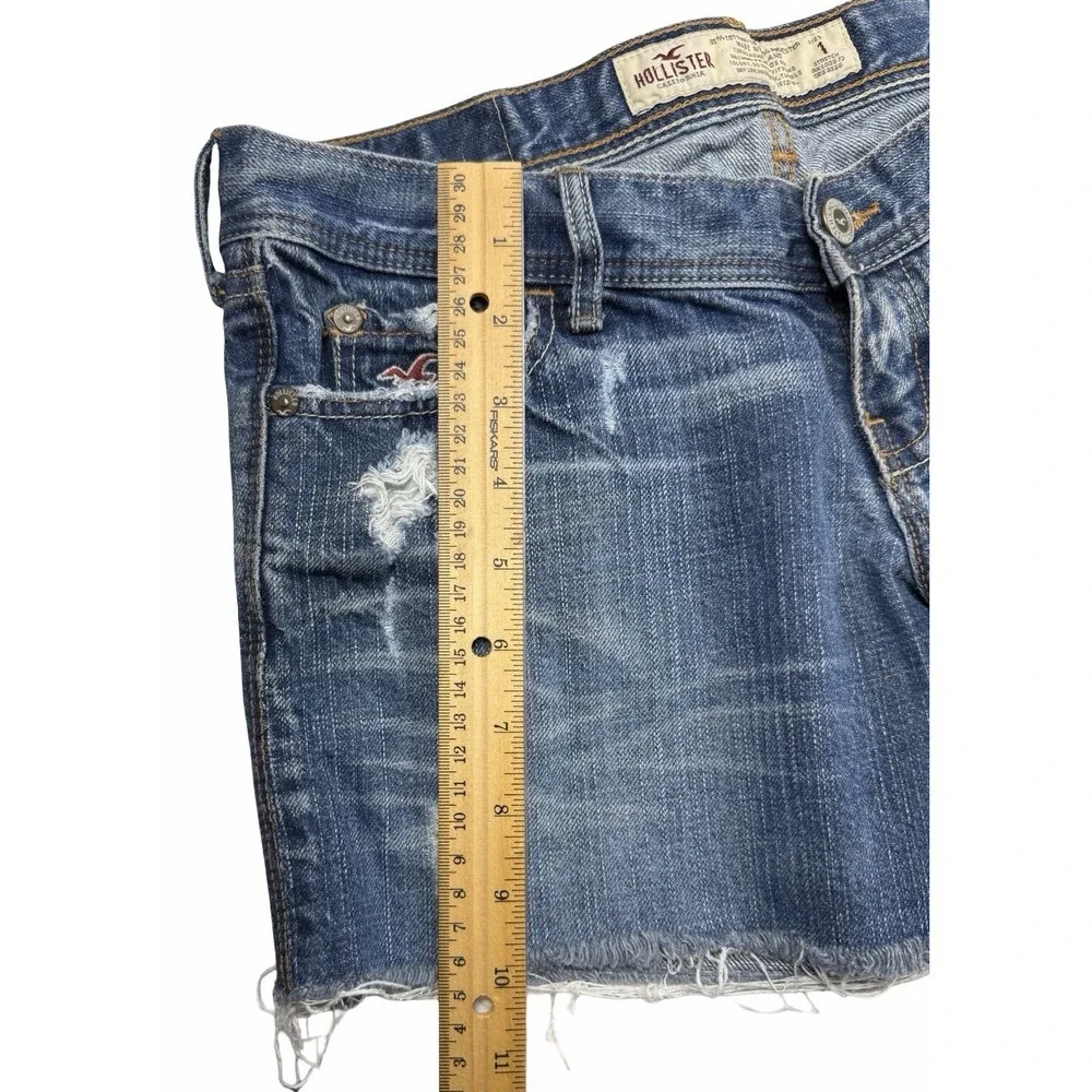 Y2K Hollister Distressed Denim Shorts Size 1 Low Rise Frayed Cutoff Festival